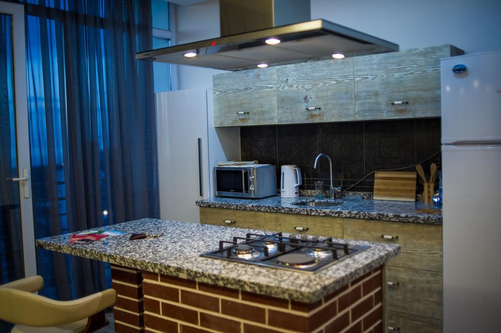 Apartment On Takaishvili Batumi Bagian luar foto