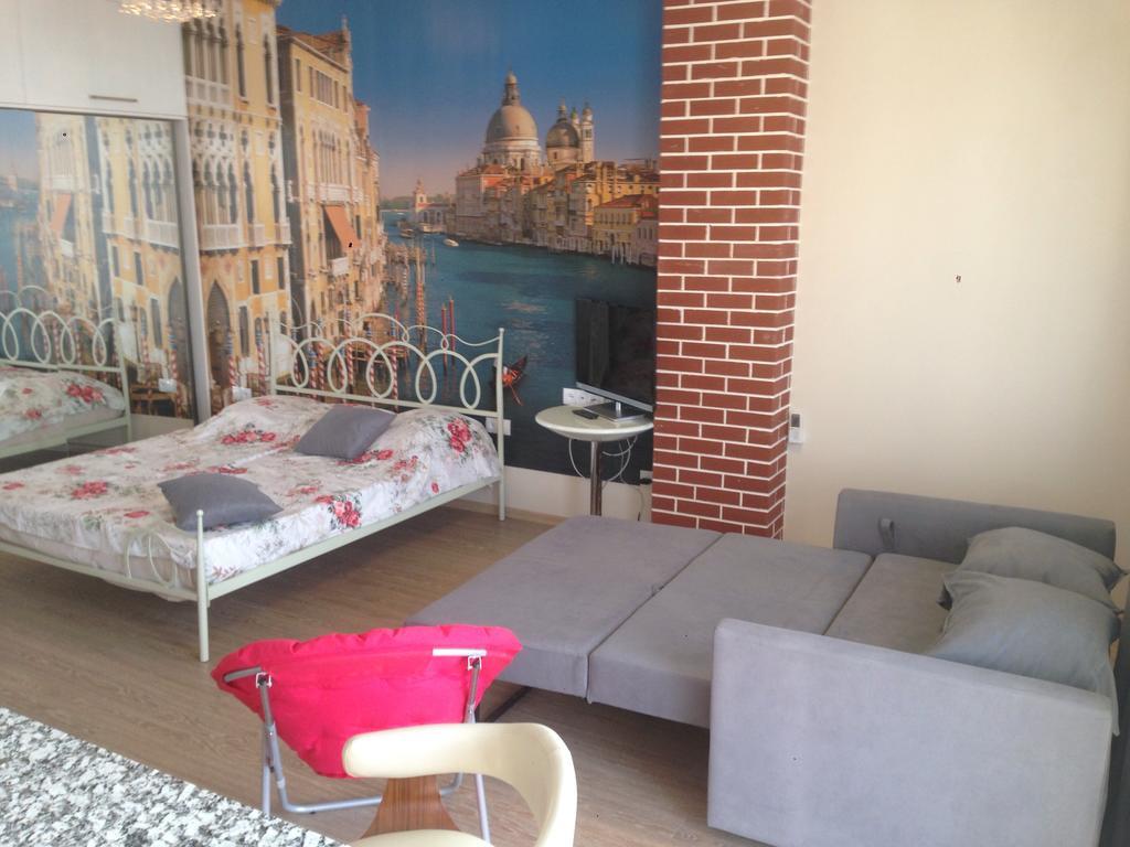 Apartment On Takaishvili Batumi Bagian luar foto